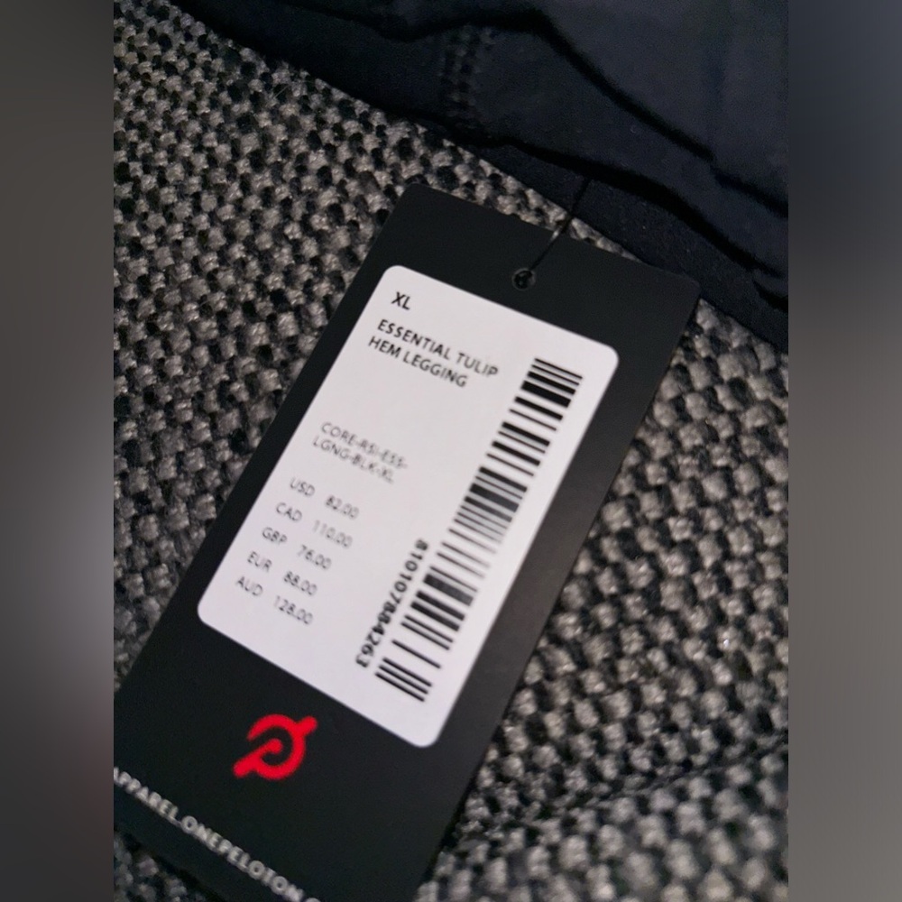 Peloton Essential Tulip Hem Legging - Picture 9 of 11